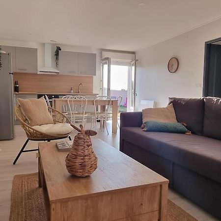 Maison Piscine Jacuzzi Juin A Aout- Entre Collegues Ou Famille - La Boheme Saint-Seurin-sur-l'Isle Exterior foto